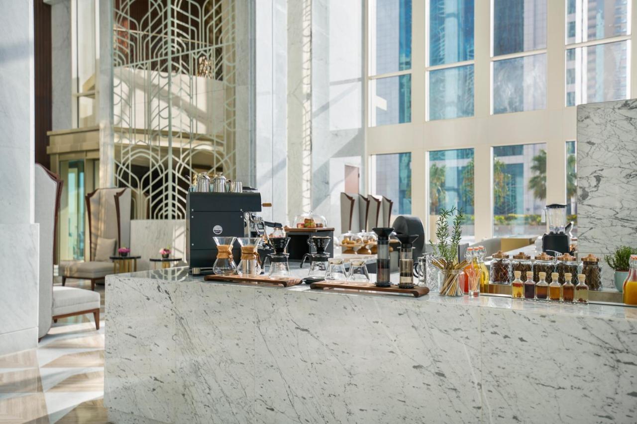 Wyndham Grand Doha West Bay Beach Exterior foto Lobby